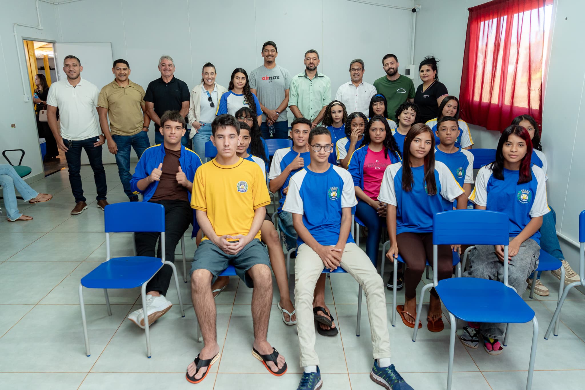 Estudantes da Escola Manoel de Barros elegem representantes em ação do projeto Câmara Vai à Escola